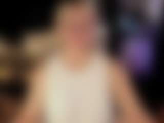 Live cam show with YolandaKiss - Cumface on Cam Slut