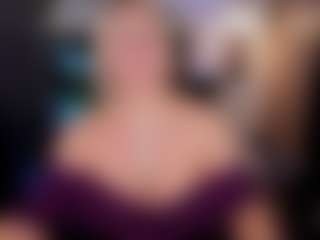Live cam show with YolandaKiss - Control on Camsoda