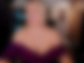 Live cam show with YolandaKiss - White Mature on Mixed Magazine Live