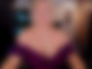 Live cam show with YolandaKiss - Butt Plug on Cam Slut