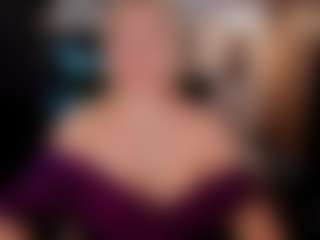 Live cam show with YolandaKiss - Flashing on livesuperchat.net