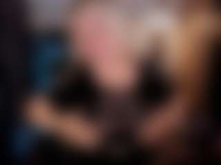 YolandaKiss's Live Sex Cam Show