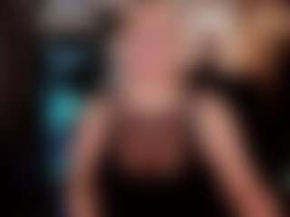 Live cam show with YolandaKiss - Middle Aged on liverealitysex.com