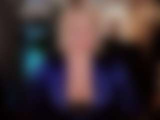Live cam show with YolandaKiss - Gray Eyes on StripNow