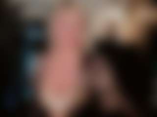 Live cam show with YolandaKiss - Blonde Hair MILF on Camsoda