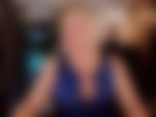 Live cam show with YolandaKiss - Cumface on justonemore.cc