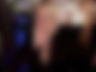 Live cam show with YolandaKiss - Blonde Hair Middle Aged on fapnchat