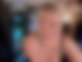 YolandaKiss's Live Sex Cam Show