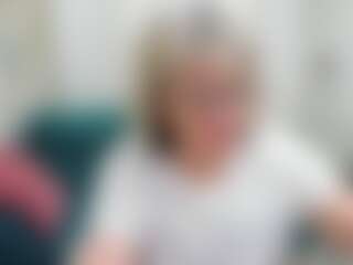 EvelynJoyful's Live Sex Cam Show