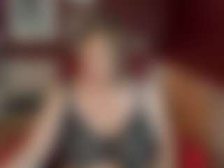 Live cam show with KellyPerfect - Spy on galaxygirlnitro.com