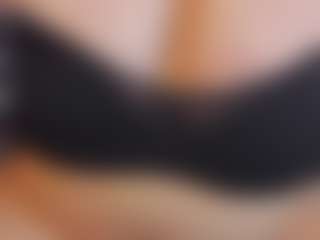 Live cam show with KellyPerfect - Spy on livesexfox.com