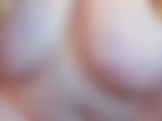Live cam show with KellyPerfect - Public Brown Hair on milfzrlive.com