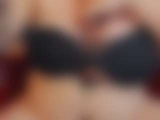 KellyPerfect MILF webcam performer live streaming