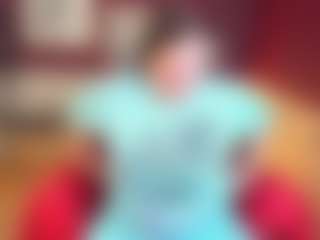 Live cam show with KellyPerfect - Spy on AdultVida.com