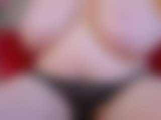 Live cam show with KellyPerfect - Spy on hotwifechat.live