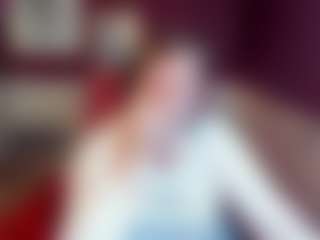 Live cam show with KellyPerfect - Public Mature on studioflirtlive.com
