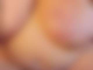 Live cam show with KellyPerfect - Green Eyes on Camsoda