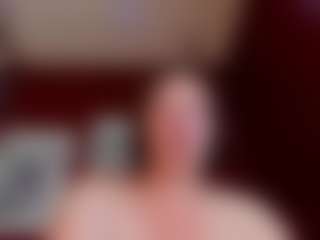 Live cam show with KellyPerfect - Tittyfuck on Camsoda