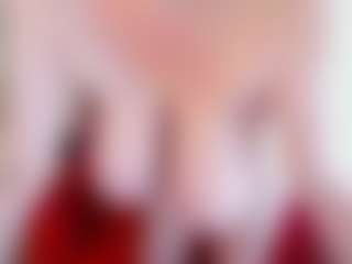 Live cam show with KellyPerfect - Public MILF on Pornisteam.com
