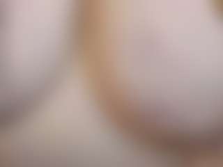 Live cam show with KellyPerfect - Control on friskycurves.com