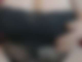Live cam show with KellyPerfect - Mature on Mixed Magazine Live