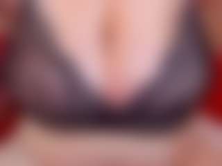 Live cam show with KellyPerfect - Spy Brown Hair on Camsoda