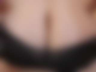 Live cam show with KellyPerfect - Tittyfuck on madthumbs