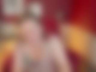 Live cam show with KellyPerfect - Spy Brown Hair on Soda Cam