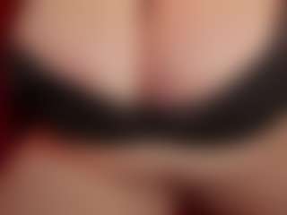Live cam show with KellyPerfect - Mature on Soda Cam