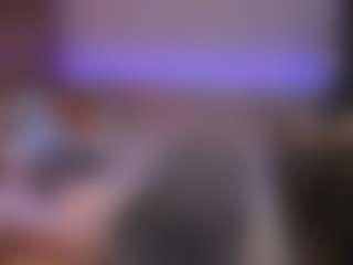 Live cam show with KylieMellow - Strapon on slutload