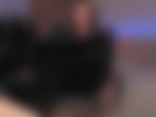 Live cam show with KylieMellow - Highheels on Livezox