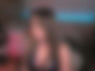 Live cam show with KylieMellow - Highheels on parknlotfishbdy
