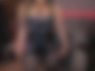 Live cam show with KylieMellow - Pantyhose on AdultVida.com