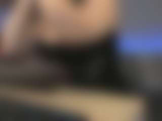 Live cam show with KylieMellow - Highheels on CamwithHer