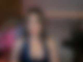 Live cam show with KylieMellow - Mistress on TeamSkeetLive