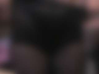 Live cam show with KylieMellow - Strapon on Mixed Magazine Live