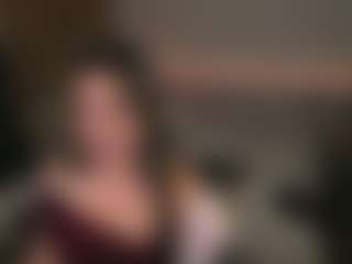 Live cam show with KylieMellow - Strapon on Sweet Sext