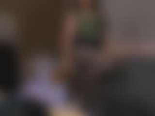 Live cam show with KylieMellow - Findomme on milfzrlive.com