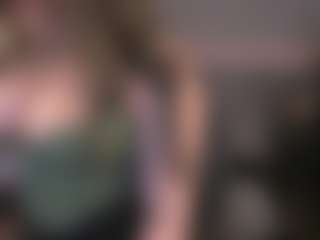 Live cam show with KylieMellow - Mistress on 1on1-livenow