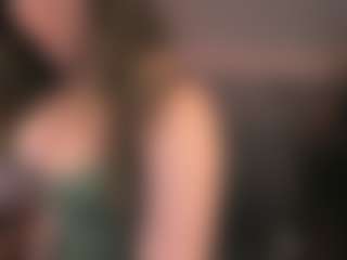 Live cam show with KylieMellow - Findomme on madthumbs