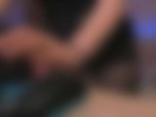 Live cam show with KylieMellow - Highheels on CamClone