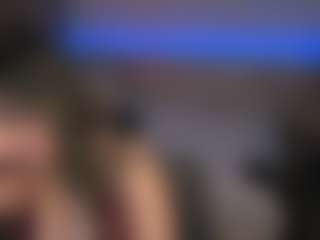 Live cam show with KylieMellow - Findomme on Fling VIP Chat