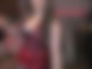 Live cam show with KylieMellow - Highheels on livesexfox.com
