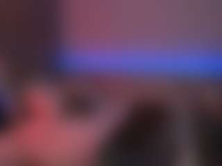 Live cam show with KylieMellow - Highheels on xplaylive.com
