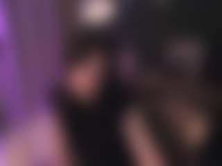 Live cam show with LilacMuse - Smoking on livesuperchat.net