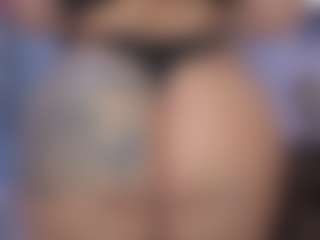 Live cam show with MelanyShayk - Public Curvy on StripNow