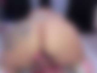 MelanyShayk's Live Sex Cam Show