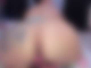 MelanyShayk's Live Sex Cam Show
