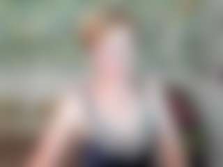 ParisCherry MILF webcam performer live streaming