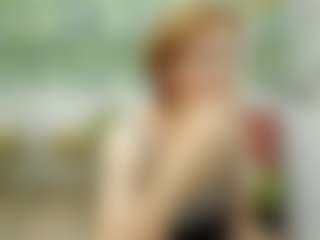 ParisCherry MILF webcam performer live streaming